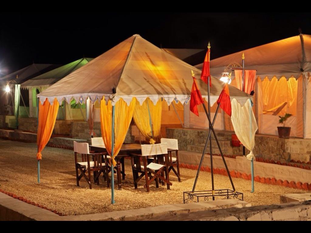 The Mama'S Resort & Camp Jaisalmer Zimmer foto